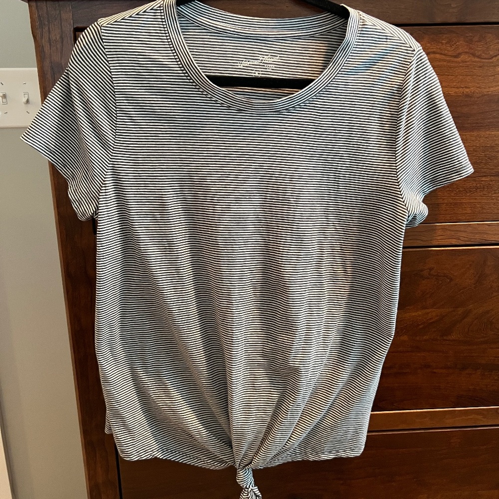 Universal Thread Striped T-shirt